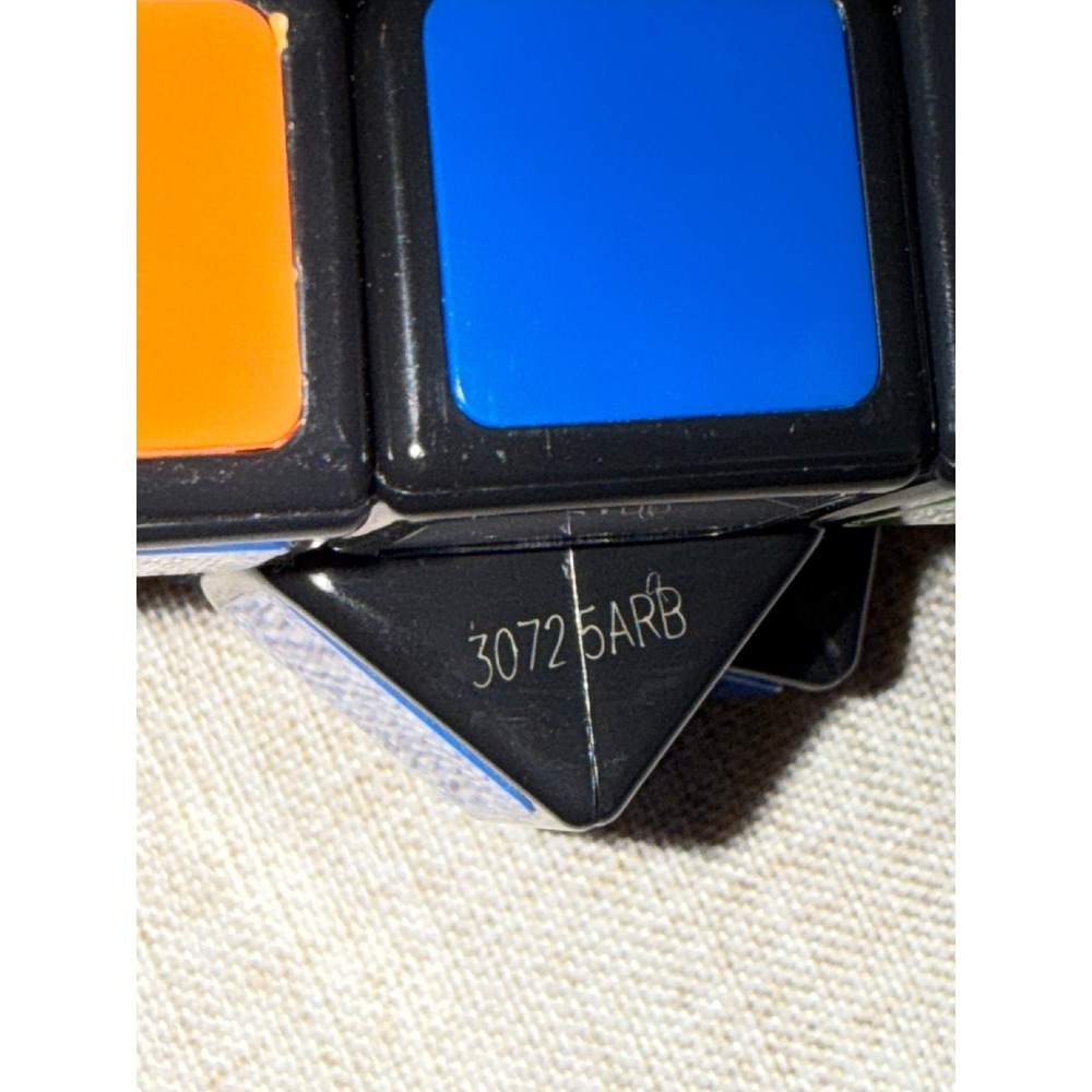 Original Rubik's Cube 3x3 Classic Puzzle Toy Speed Cube Brain Game - Picture 6 of 6